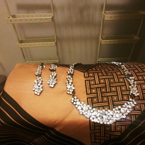 Luxury Rhinestone Necklace & Earrings set - Picture 1 of 3